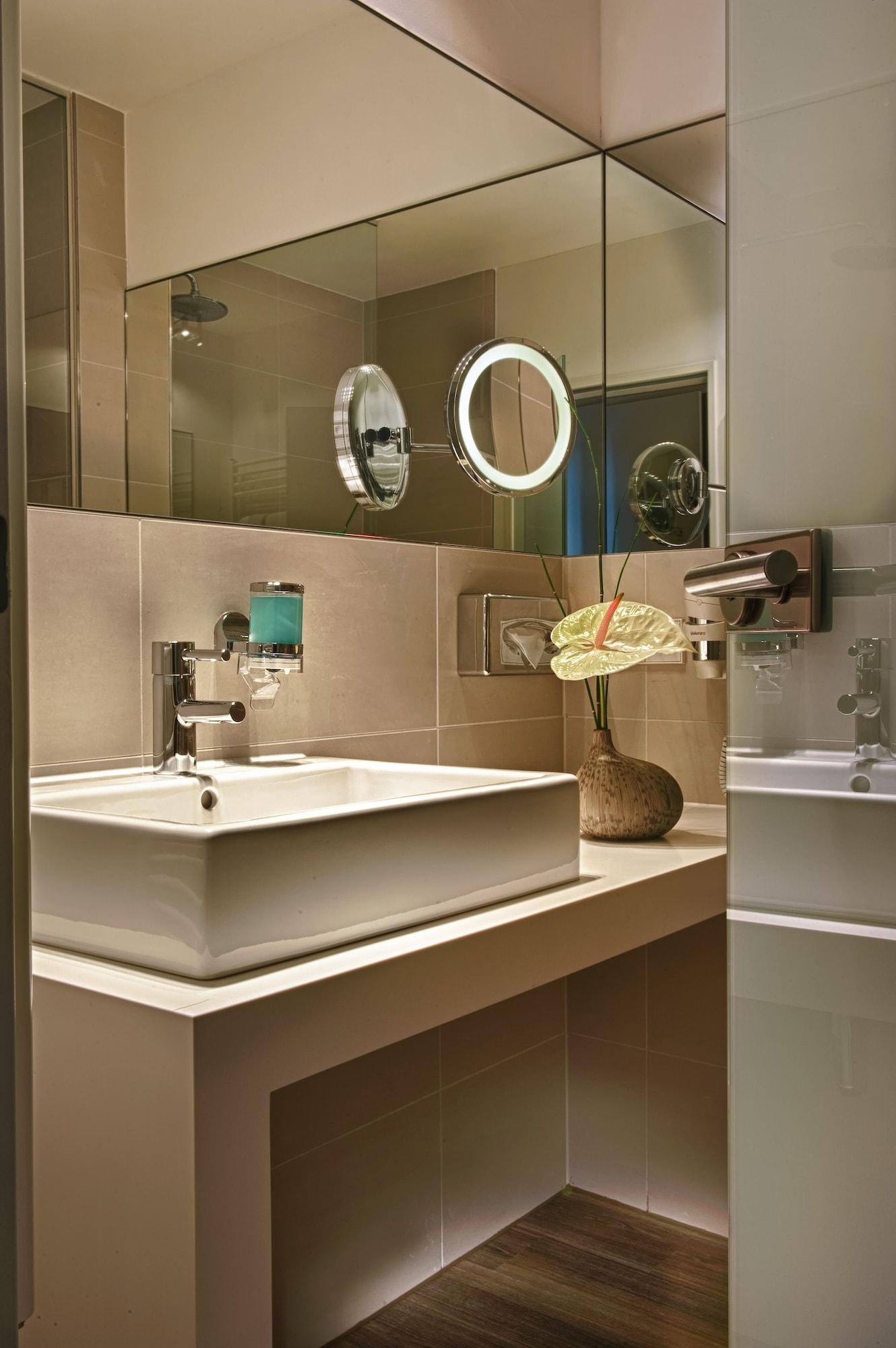 Hotel Conti Duisburg - Partner Of Sorat Hotels Εξωτερικό φωτογραφία